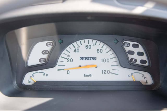 1998 Mitsubishi Minicab JDM car for sale — photo 13 of 19