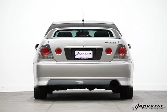 1999 Toyota Altezza JDM car for sale — photo 7 of 25