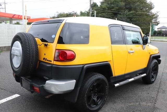 2011 Toyota Fj Cruiser JDM car for sale — photo 8 of 25
