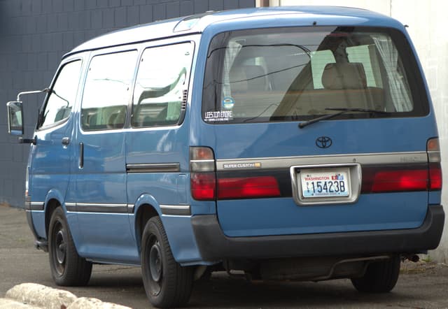 1997 Toyota HiAce JDM car for sale — photo 5 of 25