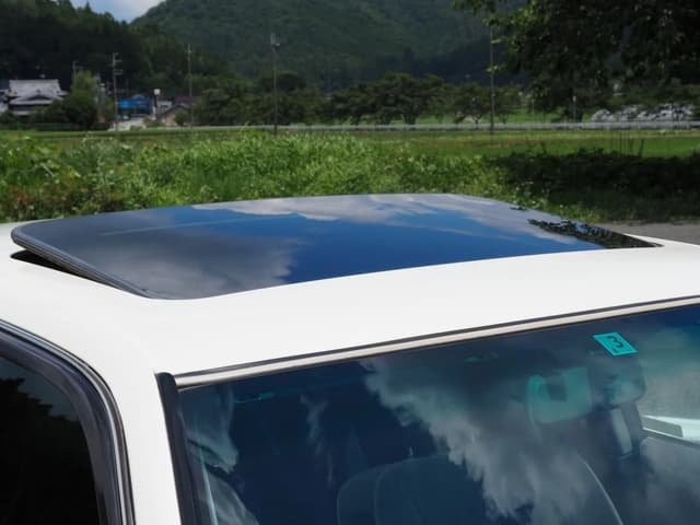1999 Toyota Crown JDM car for sale — photo 4 of 22