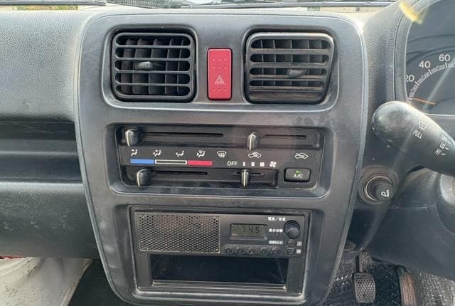 2004 Suzuki Carry JDM car for sale — photo 11 of 18