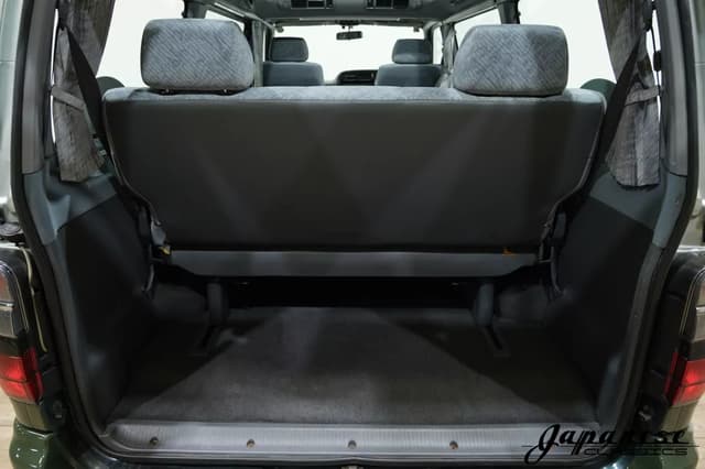1998 Toyota HiAce JDM car for sale — photo 20 of 25