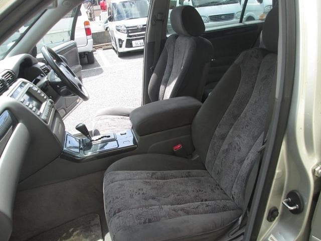 2000 Toyota Crown JDM car for sale — photo 16 of 23