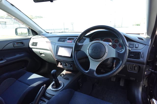 2001 Mitsubishi Lancer Evolution JDM car for sale — photo 2 of 18