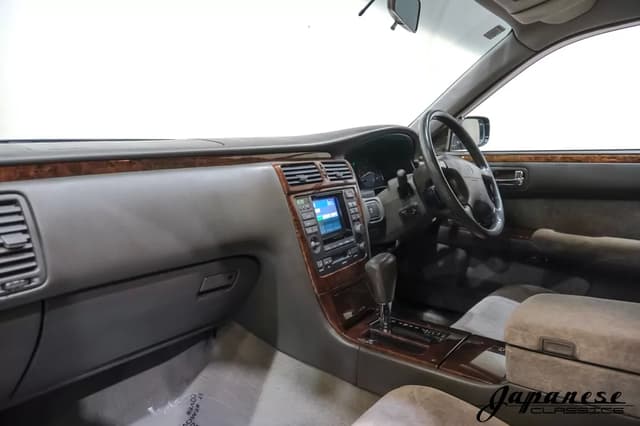 1996 Nissan Cima JDM car for sale — photo 9 of 25