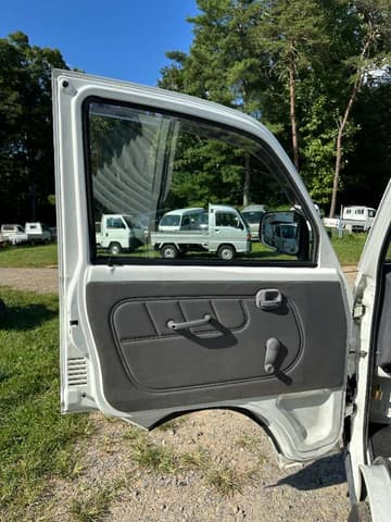 1998 Mitsubishi Minicab JDM car for sale — photo 15 of 25