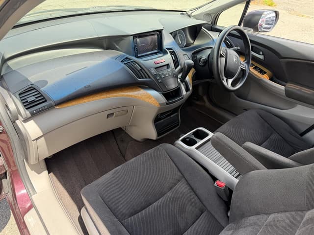 2008 Honda Odyssey JDM car for sale — photo 12 of 19