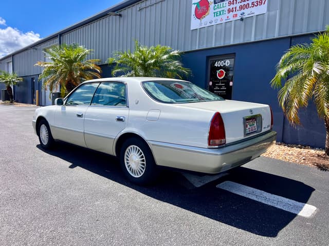 1996 Toyota Crown JDM car for sale — photo 6 of 21