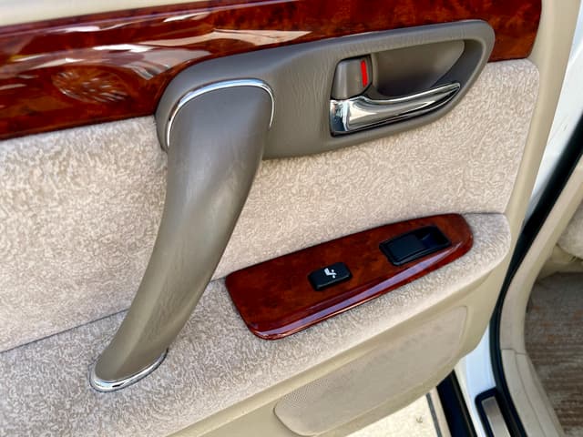 2000 Toyota Crown JDM car for sale — photo 24 of 25