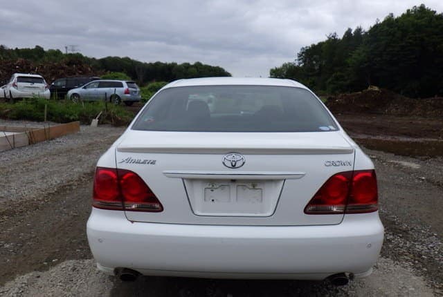 2007 Toyota Crown JDM car for sale — photo 4 of 10