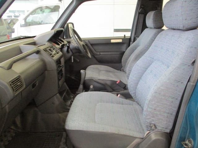1993 Mitsubishi Pajero JDM car for sale — photo 12 of 15
