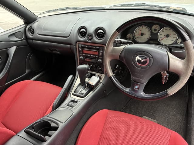 2001 Mazda Roadster (Eunos Roadster / MX-5) JDM car for sale — photo 10 of 12