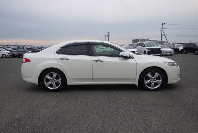 2009 Honda Accord JDM car for sale — photo 5 of 25