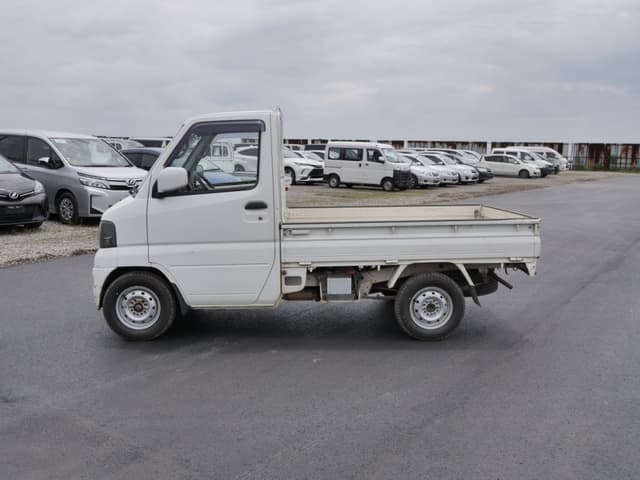 2002 Mitsubishi Minicab JDM car for sale — photo 8 of 25