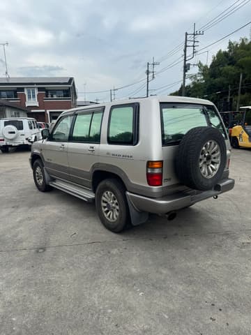 2001 Isuzu Bighorn JDM car for sale — photo 5 of 19