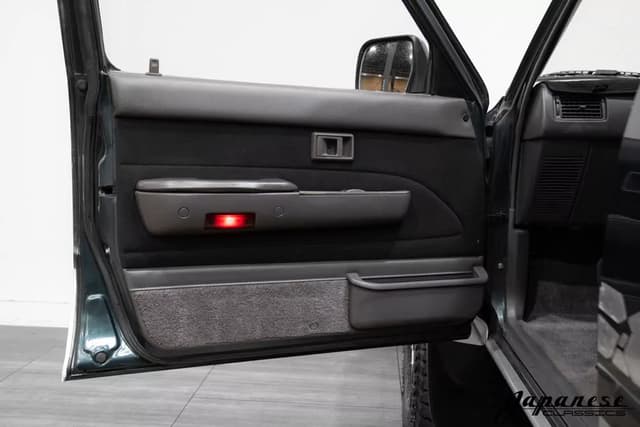 1995 Toyota Hilux Surf JDM car for sale — photo 17 of 25