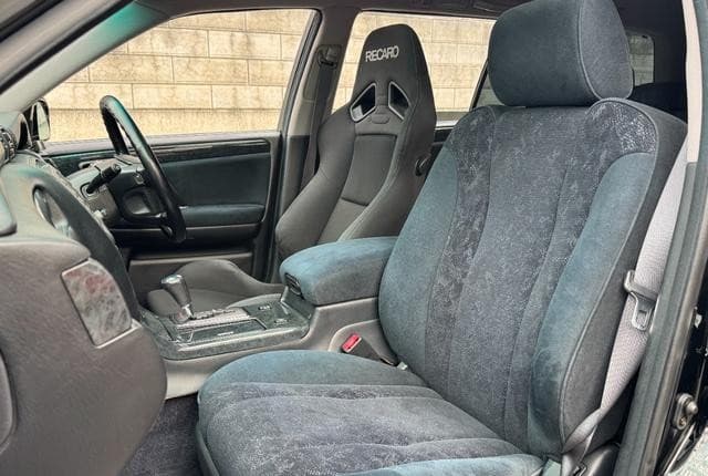 2003 Toyota Crown JDM car for sale — photo 23 of 25