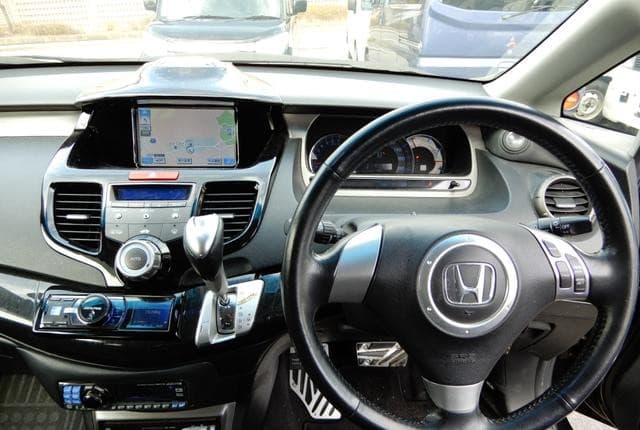 2005 Honda Odyssey JDM car for sale — photo 16 of 23