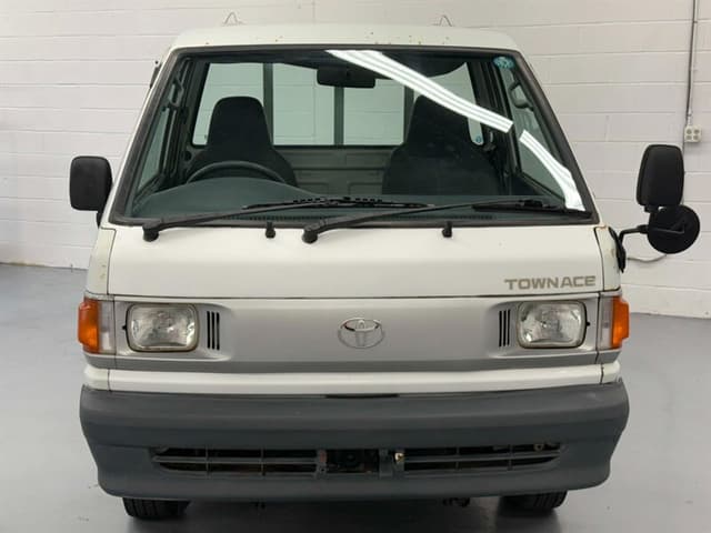 1996 Toyota Townace JDM car for sale — photo 4 of 25