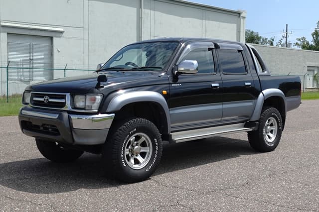 2000 Toyota Hilux JDM car for sale — photo 11 of 18