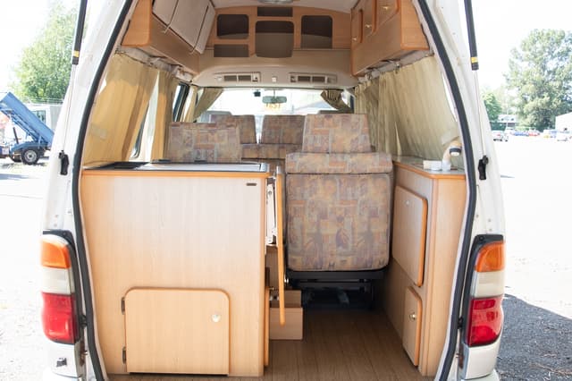 1999 Toyota Grand Hiace JDM car for sale — photo 12 of 15