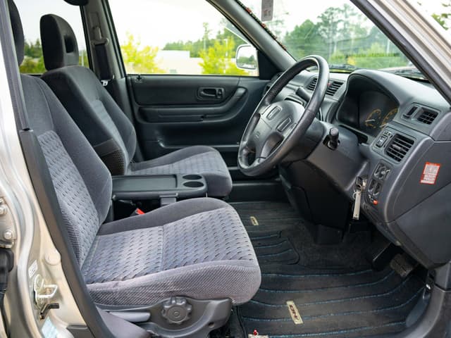 1998 Honda CR-V JDM car for sale — photo 13 of 17