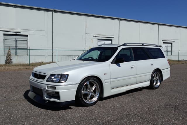 1997 Nissan Stagea JDM car for sale — photo 8 of 20