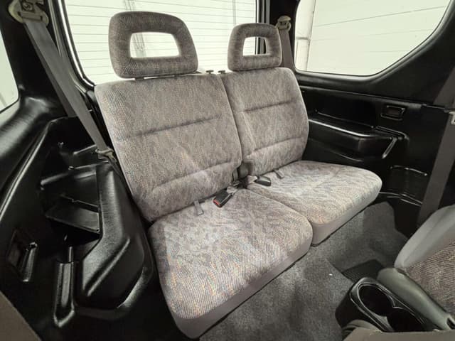 2000 Suzuki Jimny JDM car for sale — photo 10 of 25