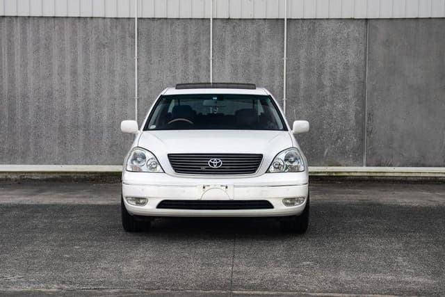 2002 Toyota Celsior JDM car for sale — photo 10 of 17
