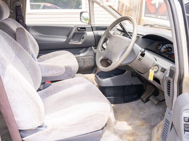 1994 Toyota Estima JDM car for sale — photo 10 of 13