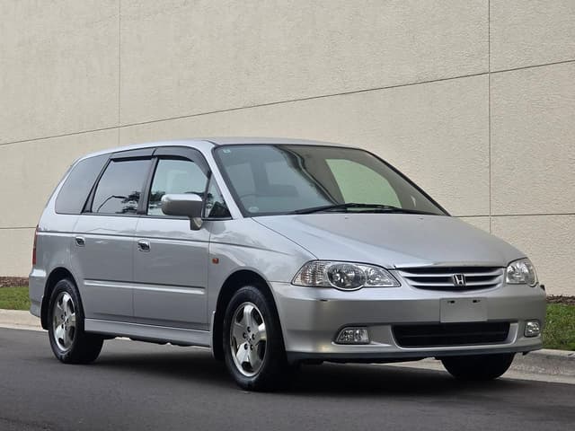 2000 Honda Odyssey JDM car for sale — photo 3 of 25