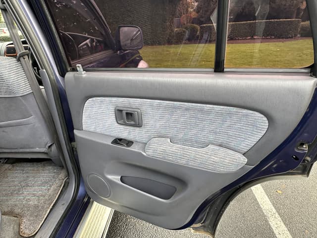 1996 Toyota Hilux Surf JDM car for sale — photo 14 of 25