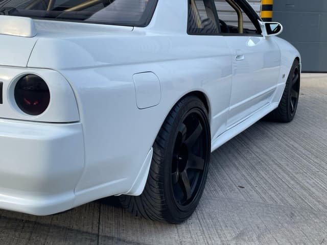 1991 Nissan Skyline JDM car for sale — photo 23 of 25