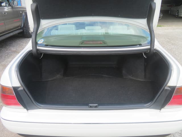 2000 Toyota Crown JDM car for sale — photo 21 of 25