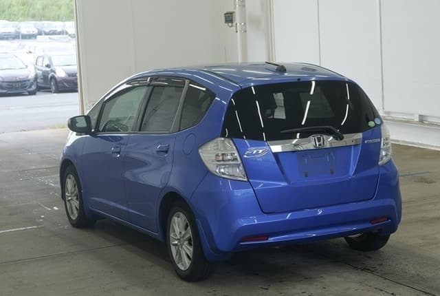 2010 Honda Fit JDM car for sale — photo 2 of 6