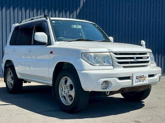 2001 Mitsubishi Pajero JDM car for sale — photo 4 of 14