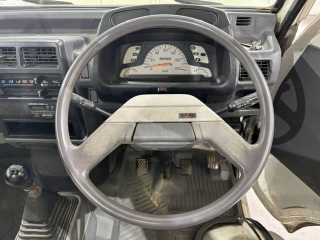 1996 Mitsubishi Minicab JDM car for sale — photo 11 of 25