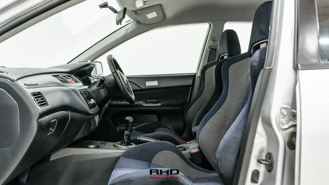 2001 Mitsubishi Lancer Evolution JDM car for sale — photo 23 of 25