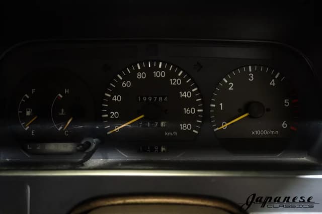 1994 Toyota HiAce JDM car for sale — photo 13 of 25