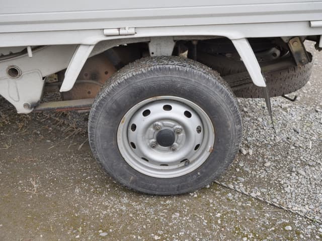 2000 Daihatsu Hijet JDM car for sale — photo 21 of 25