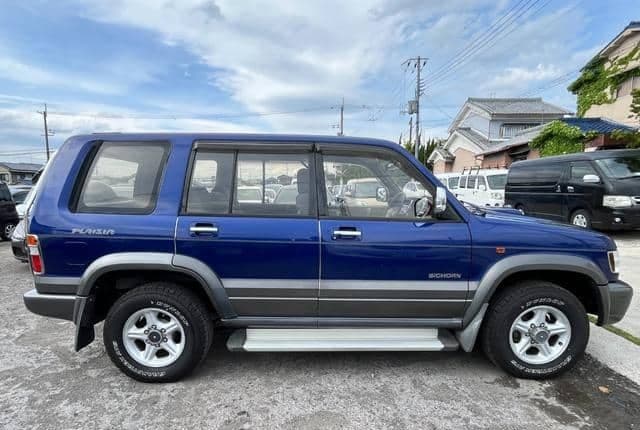 1998 Isuzu Bighorn JDM car for sale — photo 5 of 20