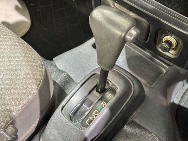 1999 Daihatsu Hijet JDM car for sale — photo 12 of 23