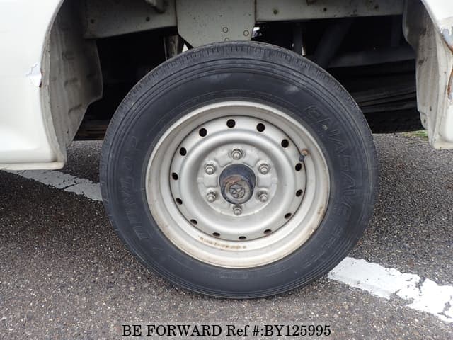 2002 Toyota HiAce JDM car for sale — photo 10 of 25