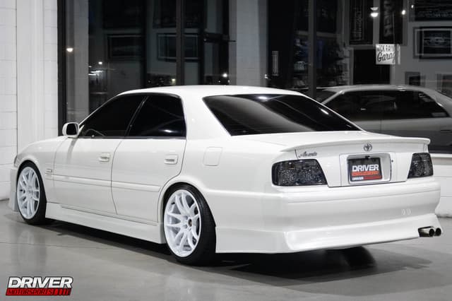 2001 Toyota Chaser JDM car for sale — photo 2 of 25