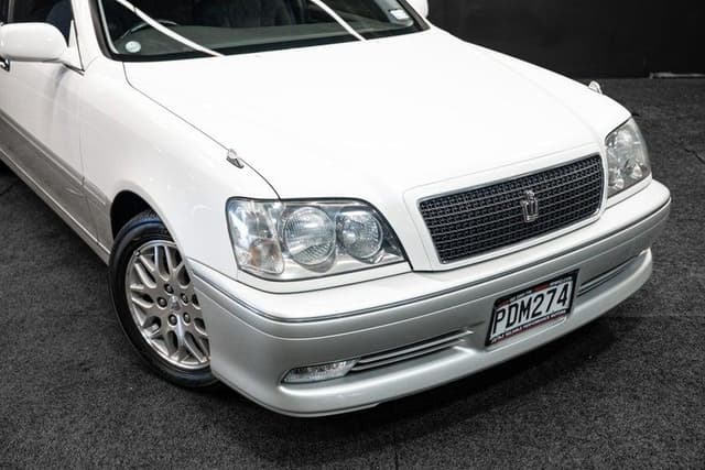 2000 Toyota Crown JDM car for sale — photo 13 of 20