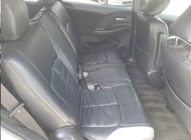 2010 Honda Odyssey JDM car for sale — photo 15 of 16