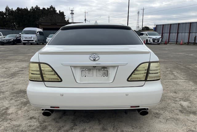 2005 Toyota Crown JDM car for sale — photo 7 of 25