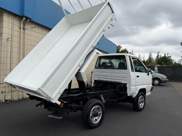 1992 Toyota Lite Ace JDM car for sale — photo 11 of 25