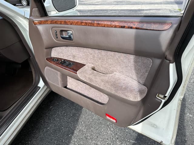 1996 Nissan Cima JDM car for sale — photo 9 of 25